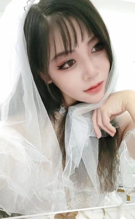 建宁路软妹子白丝婚纱