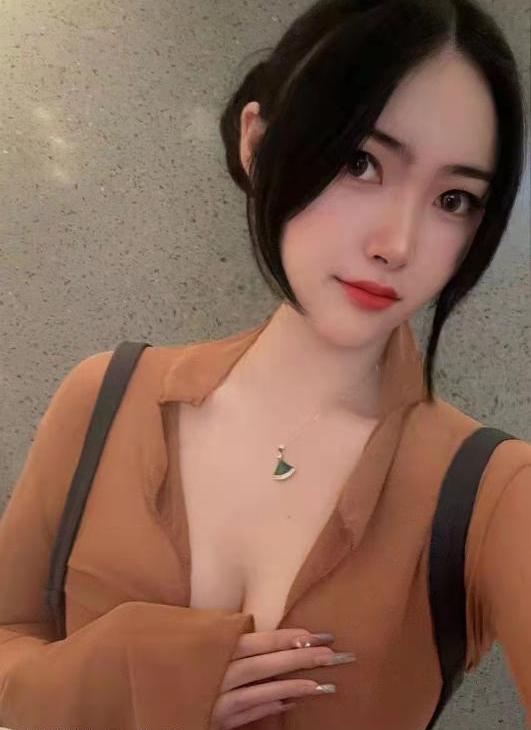 美乳小小羊